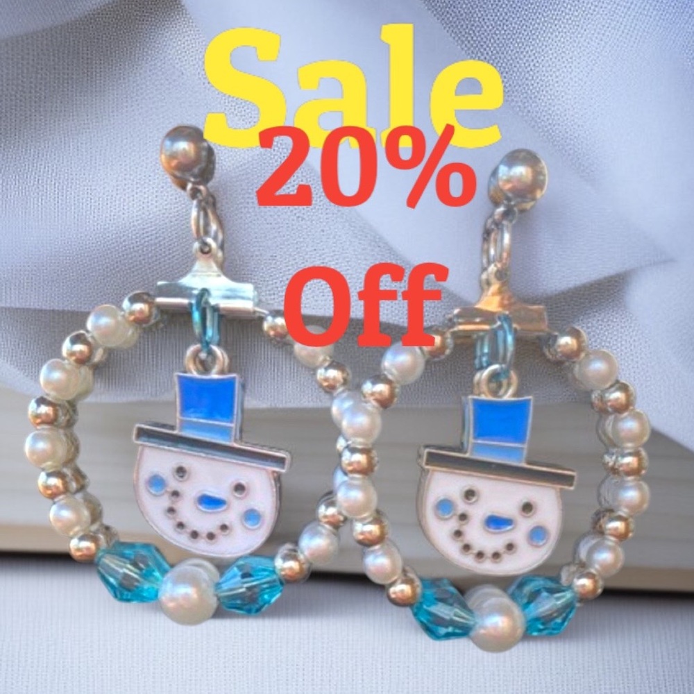 Charming Snowman Pearl Hoop Earrings